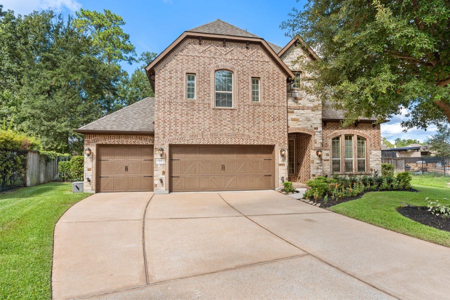Property photo for 19 Cohasset Place, Tomball, TX