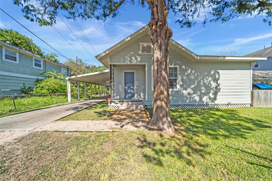 Property photo for 709 E 26th Street, Houston, TX