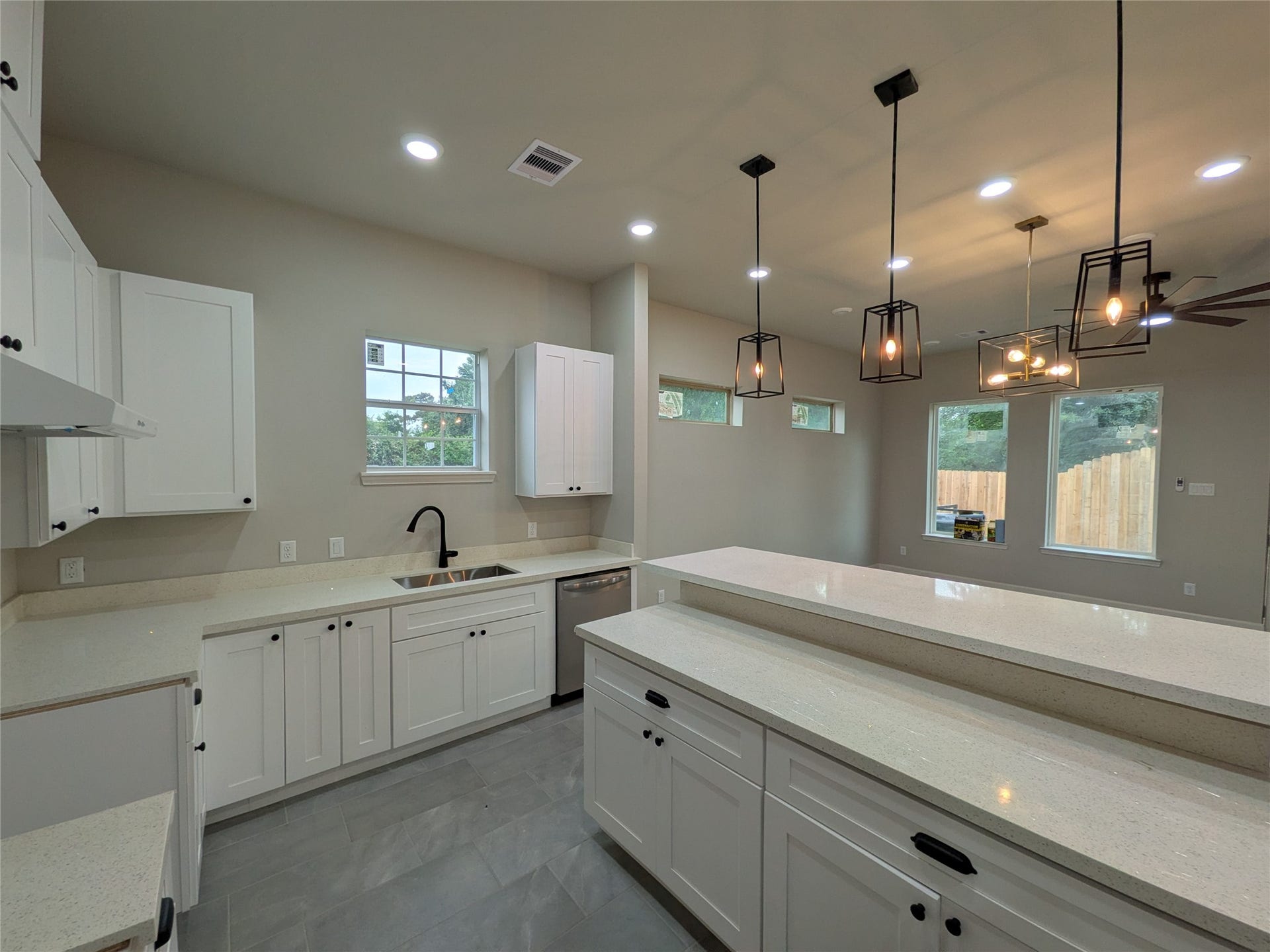 4718 Hare Street, Houston, TX 77020 4718 Hare Street, Houston, TX 77020