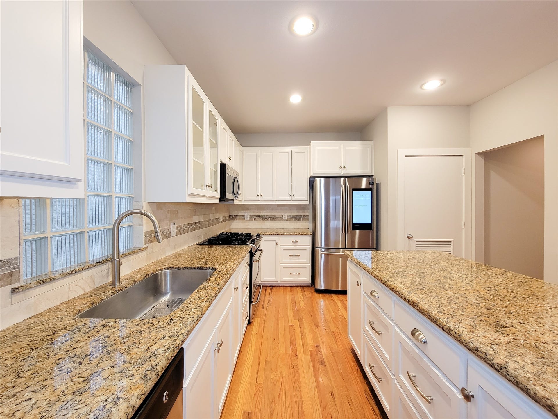 411 West 26th Street, Houston, TX 77008