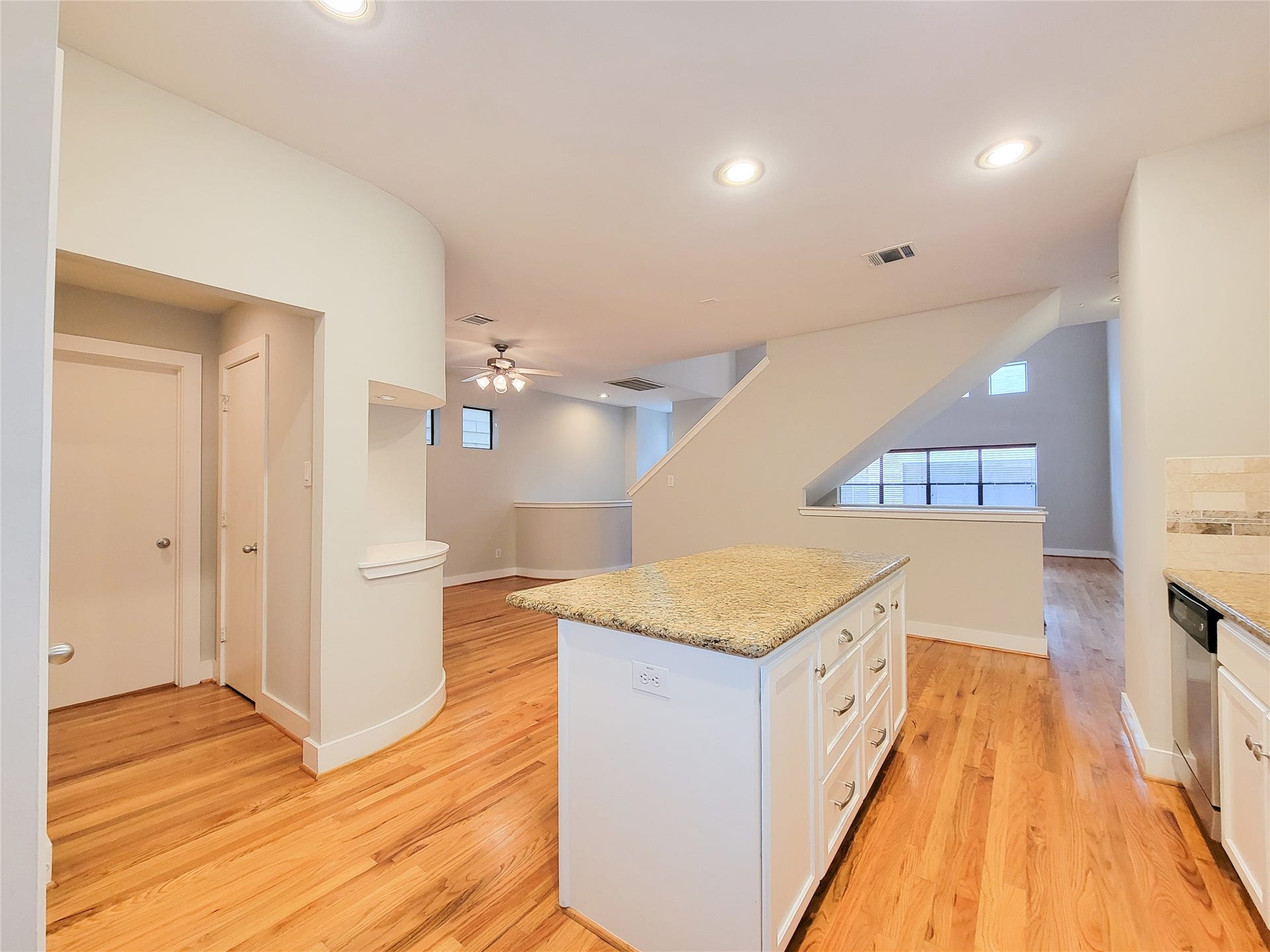 411 West 26th Street, Houston, TX 77008