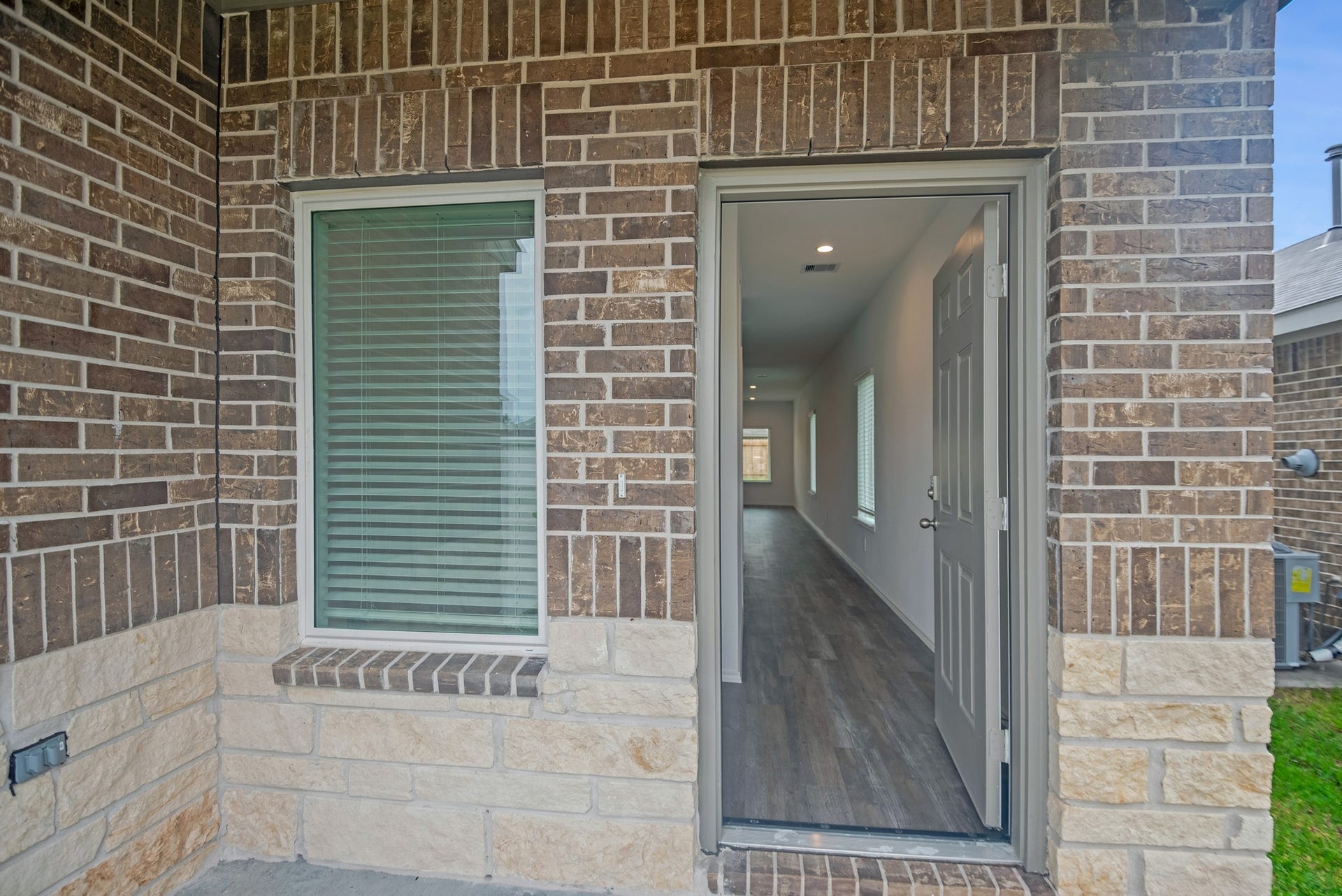 5710 Redstone Gardens Dr, Spring, TX 77373