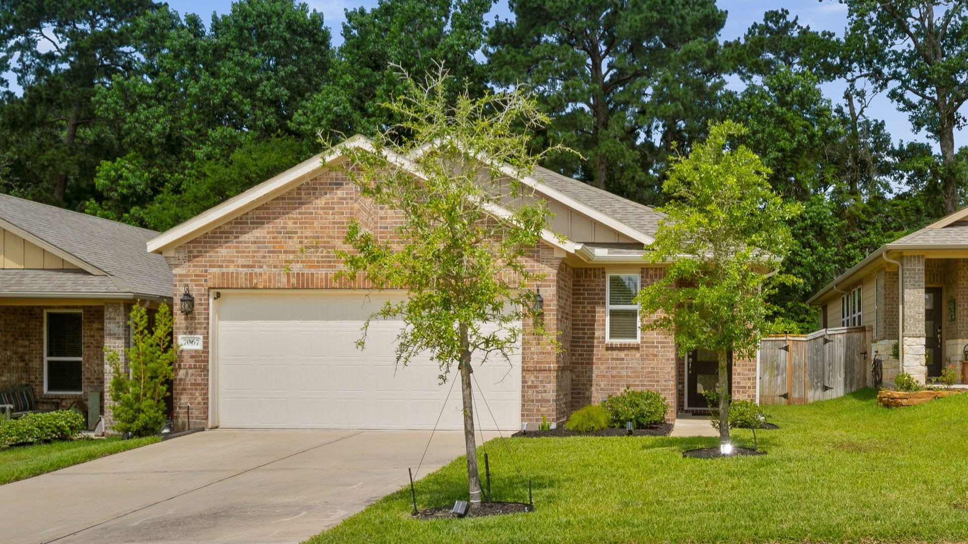 7067 Silverleaf Oak Street, Conroe, TX 77304 Welcome to 7067 Silverleaf Oak St