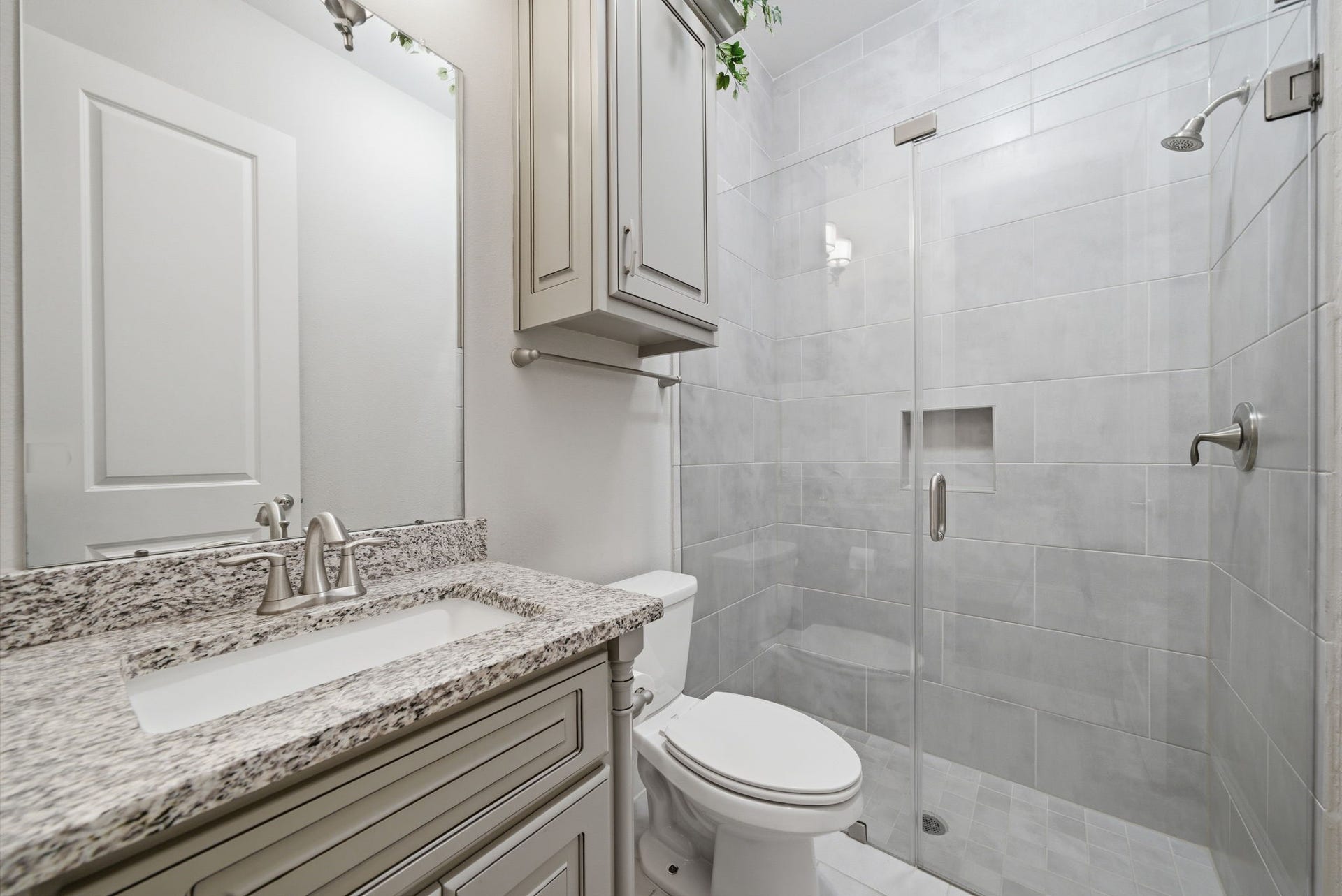 1510 Whispering Pines Drive, Houston, TX 77055 Downstairs guest bath with walk in shower.