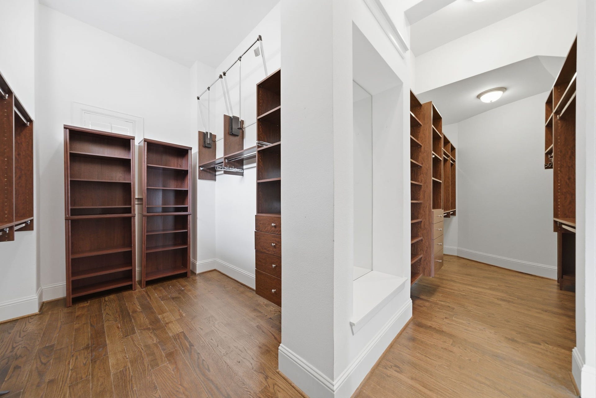 1510 Whispering Pines Drive, Houston, TX 77055 Wow! Look at this walk in closet with 2 sections!