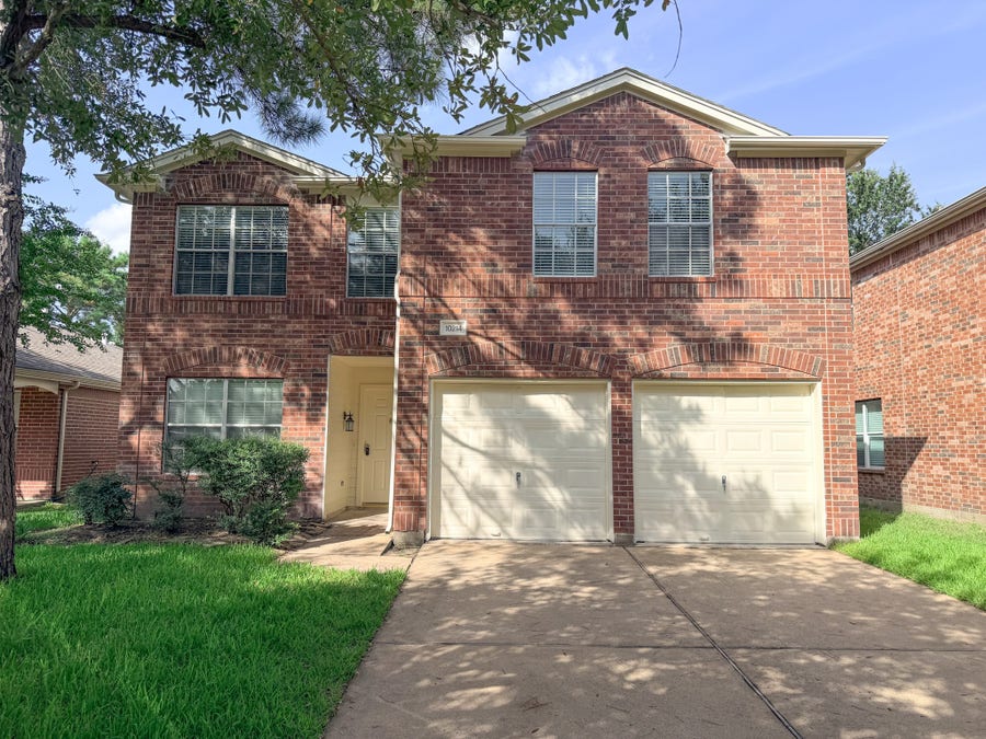 Property photo for 10214 E Summit Canyon Drive, Houston, TX