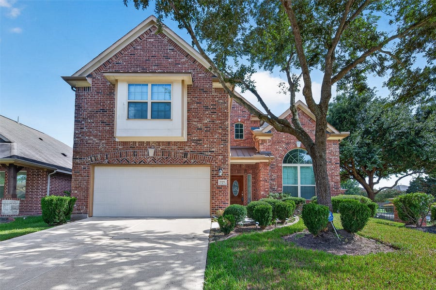 Property photo for 7102 Baitland Drive, Missouri City, TX