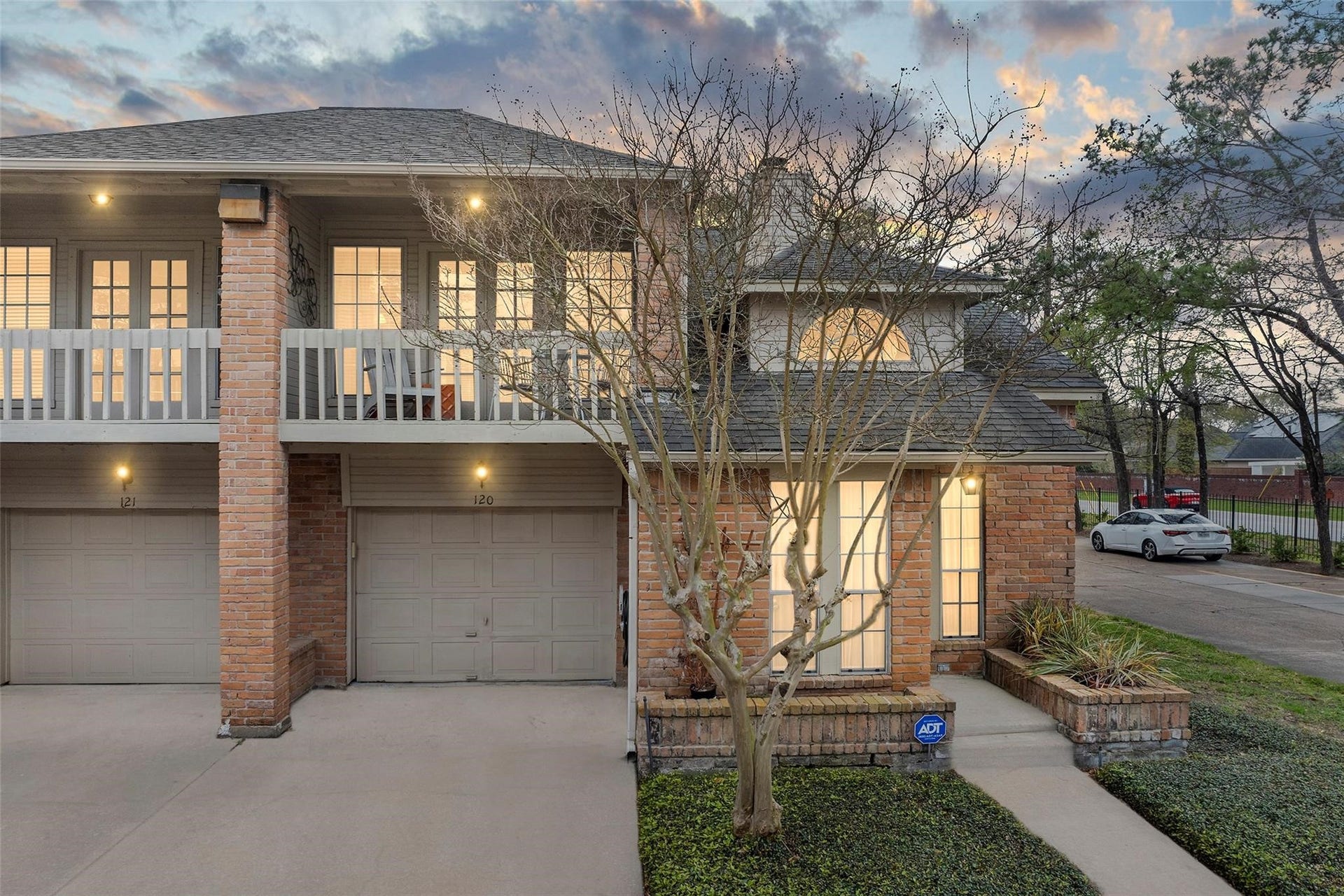 5515 Strack Road, #120, Houston, TX 77069 Welcome to Unit 120!