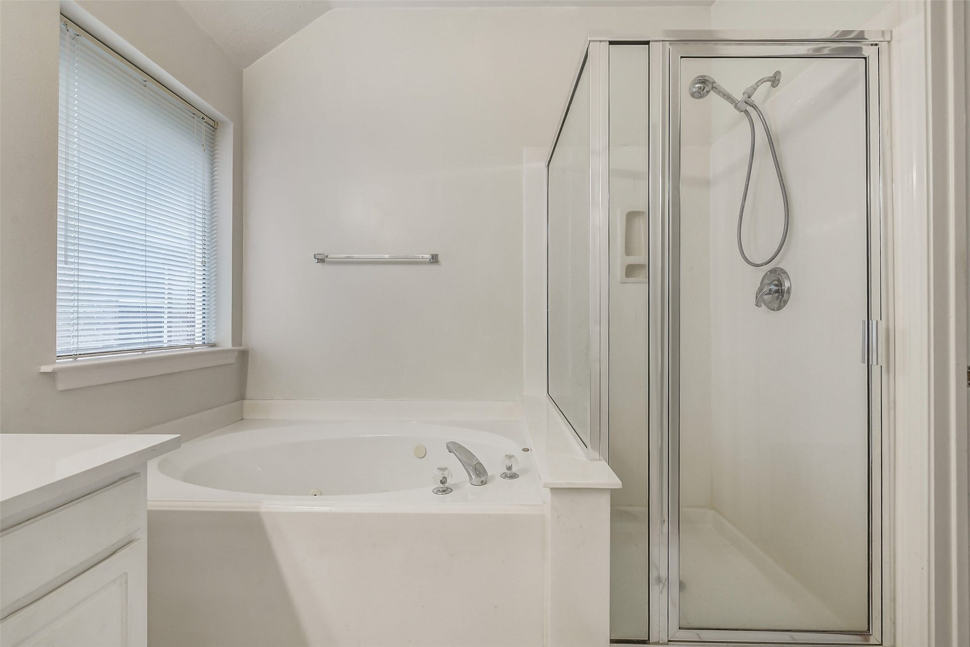 12115 Lucky Meadow Dr, Tomball, TX 77375 Primary bathroom with jetted tub and separate standing shower