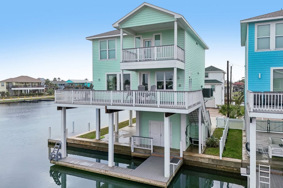 Property photo for 16700 Montego Way, Jamaica Beach, TX