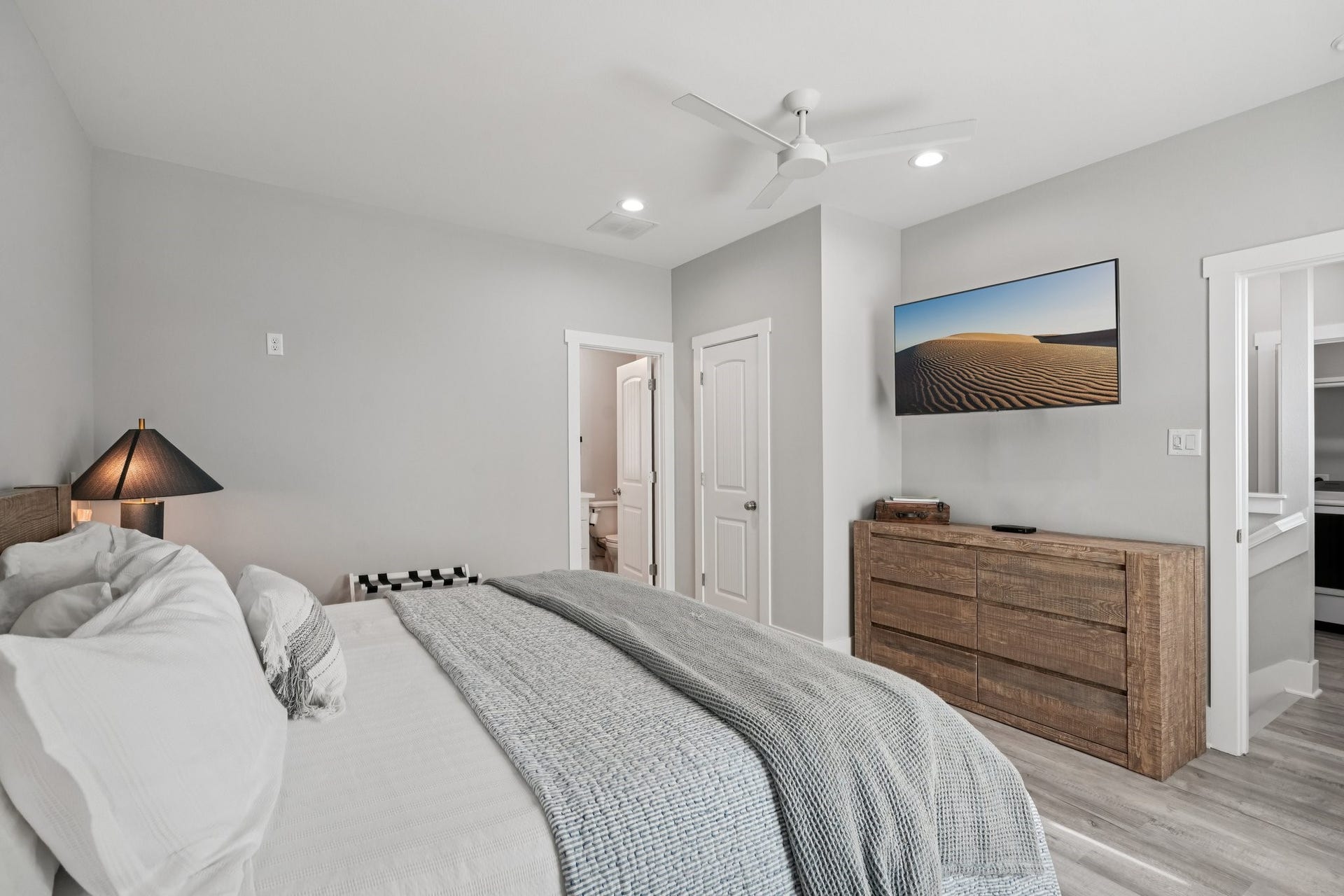 16700 Montego Way, Jamaica Beach, TX 77554 16700 Montego Way, Jamaica Beach, TX 77554