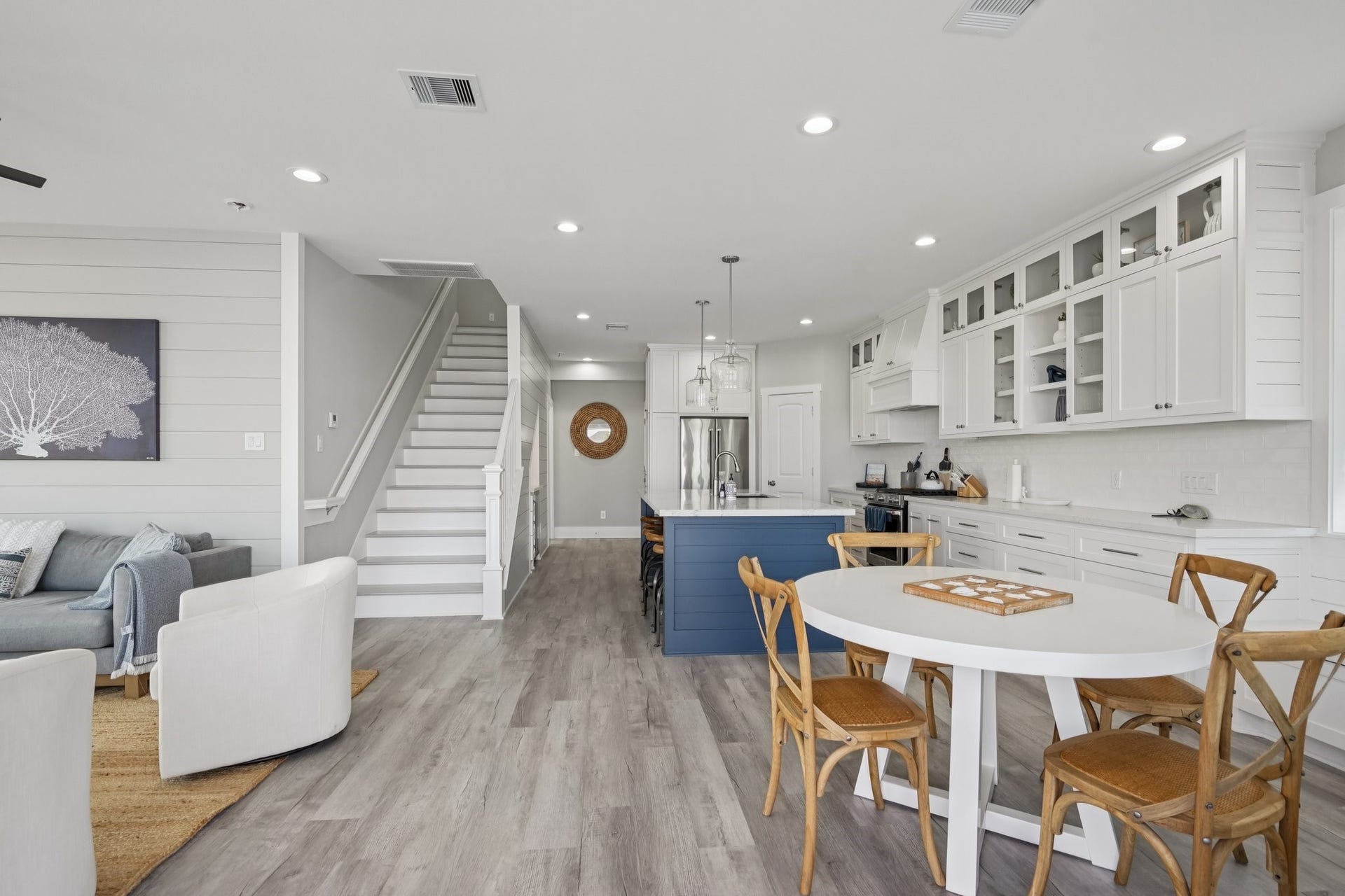 16700 Montego Way, Jamaica Beach, TX 77554 16700 Montego Way, Jamaica Beach, TX 77554