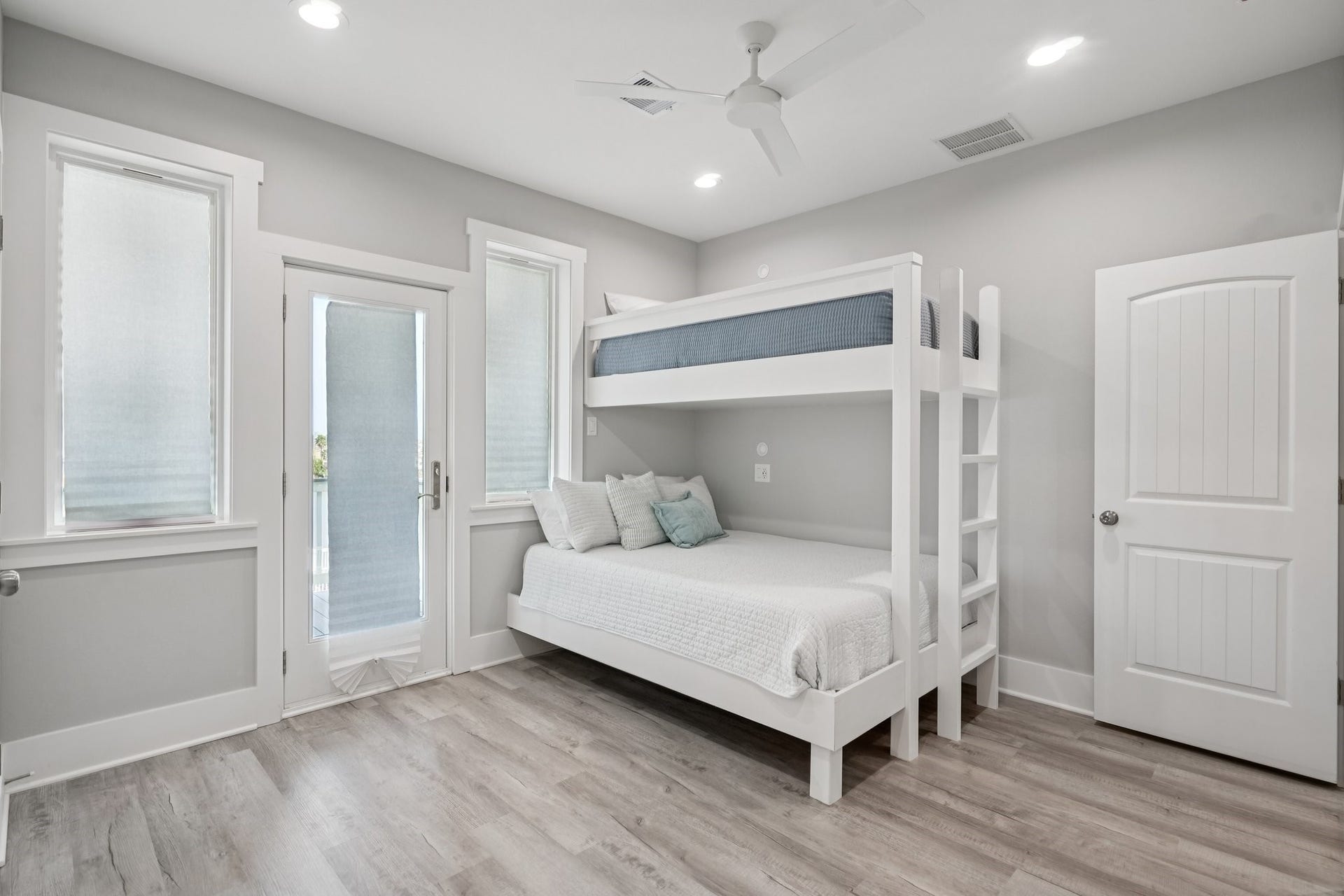 16700 Montego Way, Jamaica Beach, TX 77554 16700 Montego Way, Jamaica Beach, TX 77554