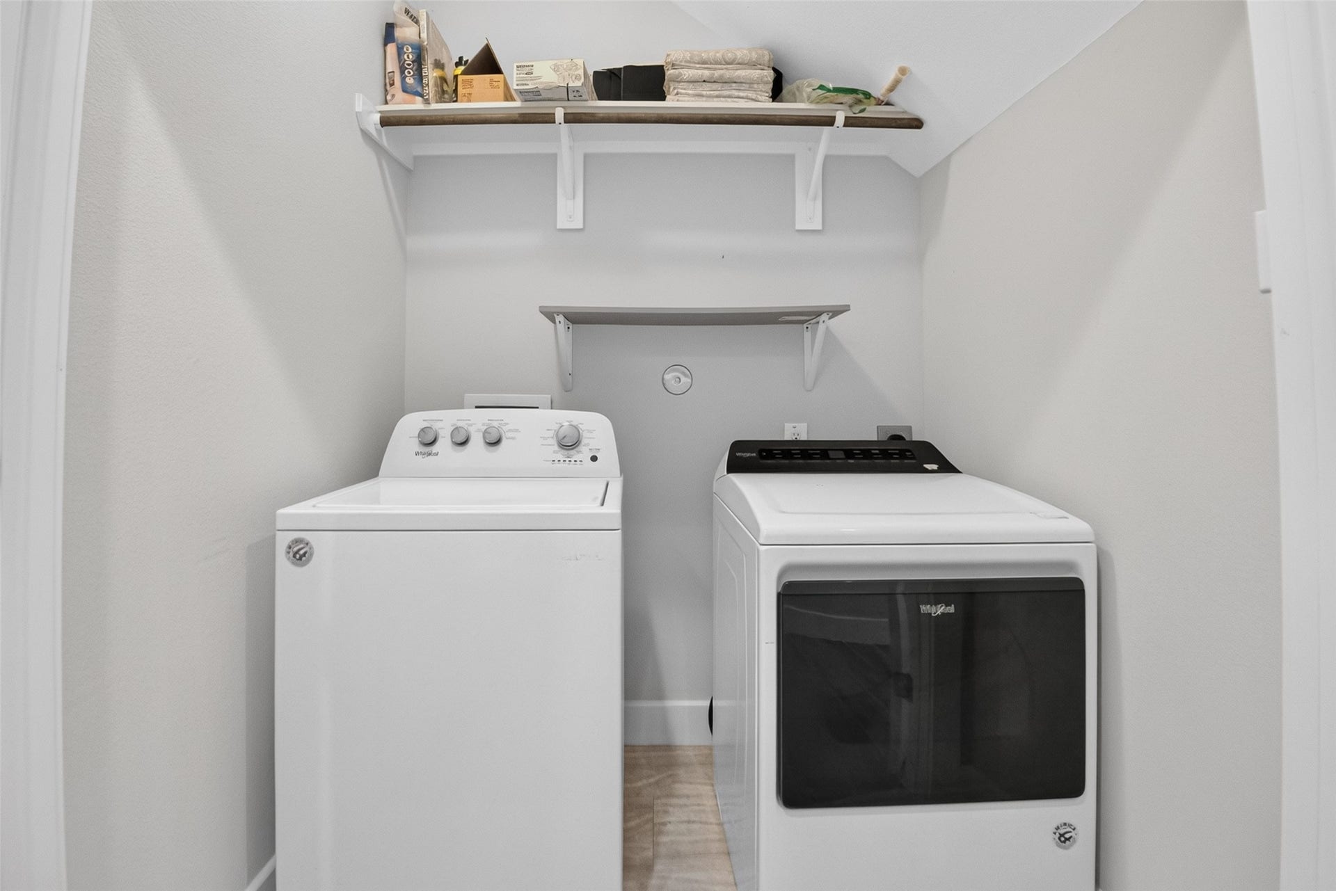 404 Drennan Street, Houston, TX 77003 Utility room inside