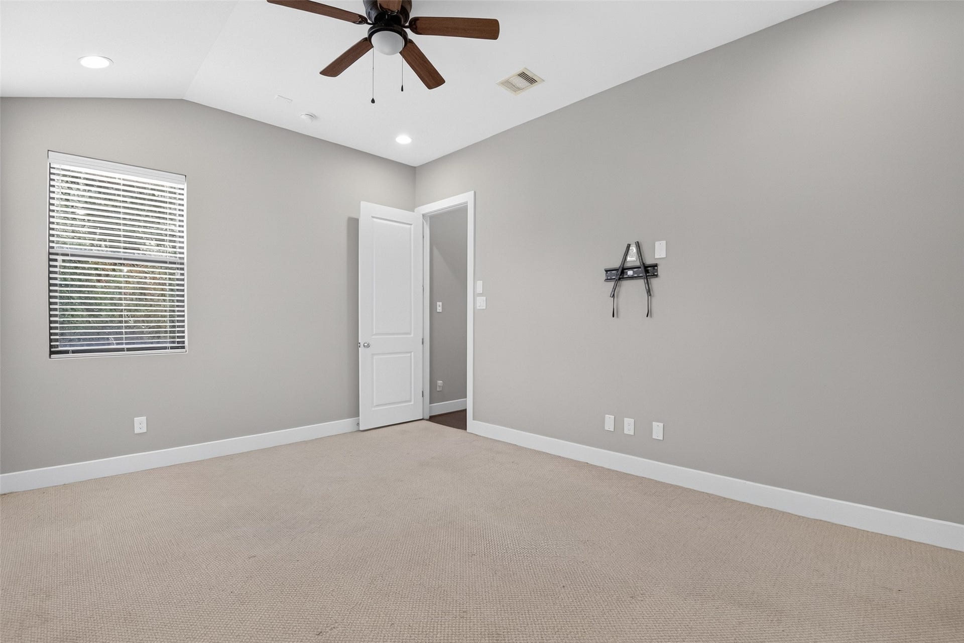 404 Drennan Street, Houston, TX 77003 Primary Bedroom