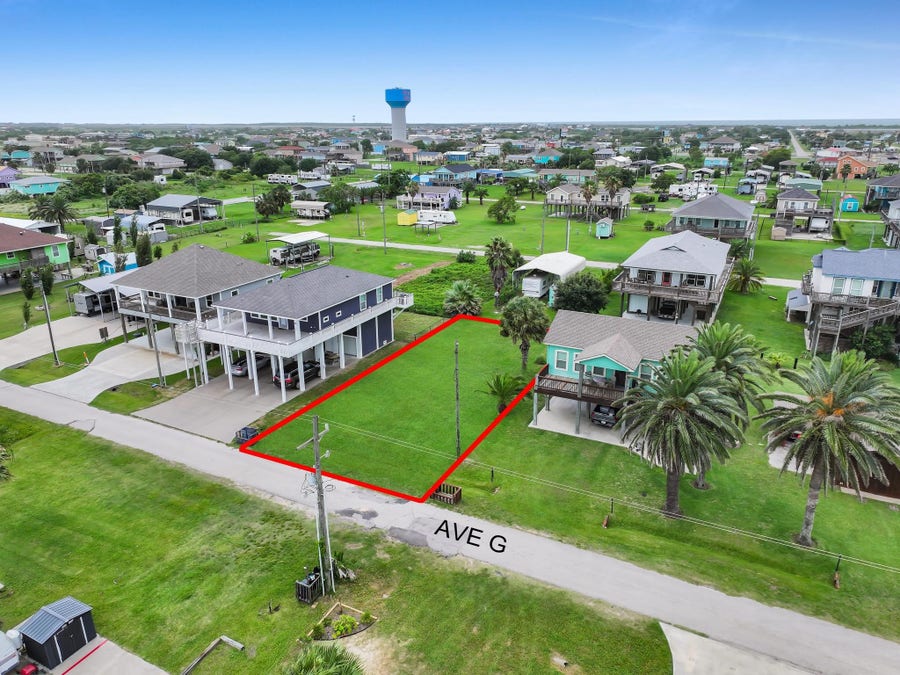 Property photo for 1987 Avenue F, Crystal Beach, TX