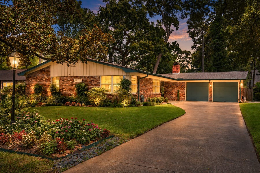 Property photo for 10127 Hazelhurst Drive, Houston, TX
