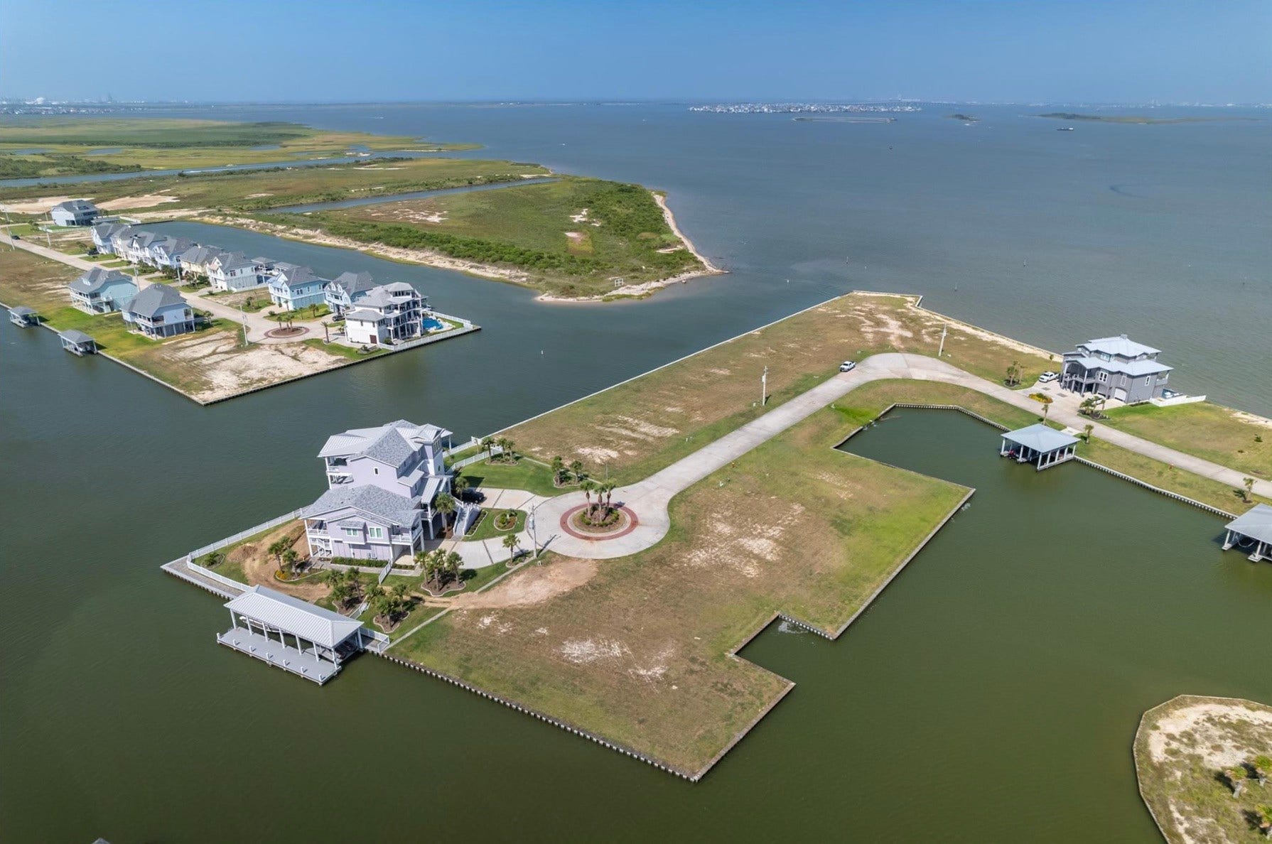 55 Water Key, Hitchcock, TX 77563 Build your dream home today!