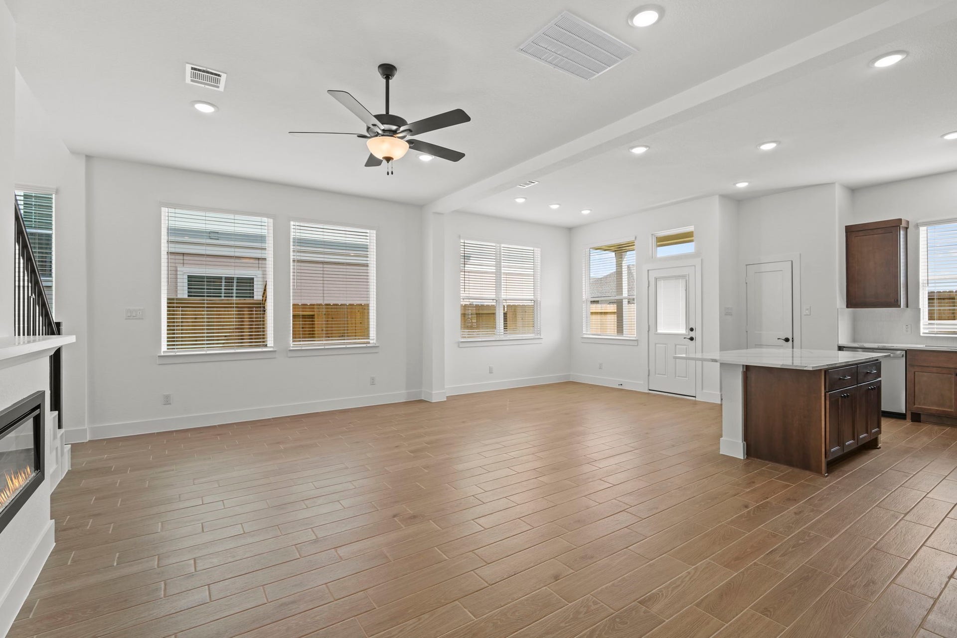 2811 Brandon Bluff Bend, Fulshear, TX 77441 2811 Brandon Bluff Bend, Fulshear, TX 77441