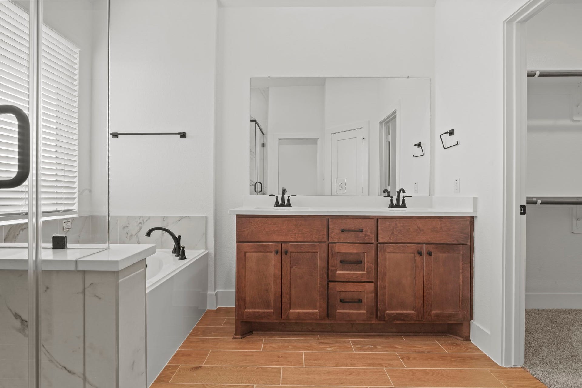 2811 Brandon Bluff Bend, Fulshear, TX 77441 2811 Brandon Bluff Bend, Fulshear, TX 77441