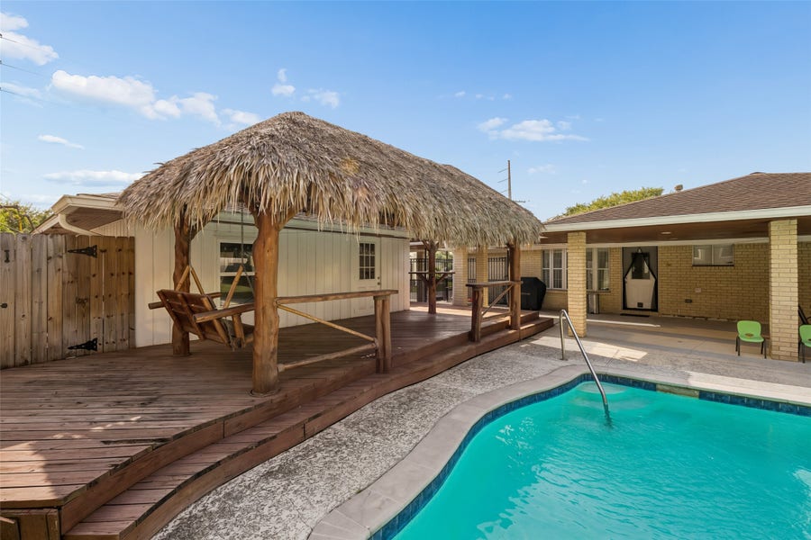 Property photo for 5535 S Braeswood Boulevard, Houston, TX