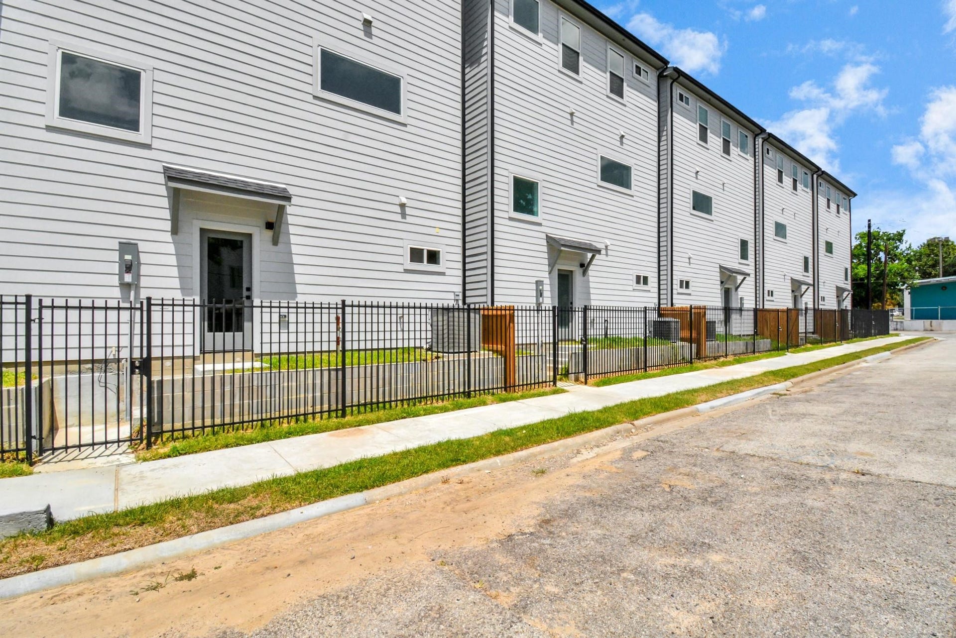 2854 Cline Street, Houston, TX 77020 2854 Cline Street, Houston, TX 77020