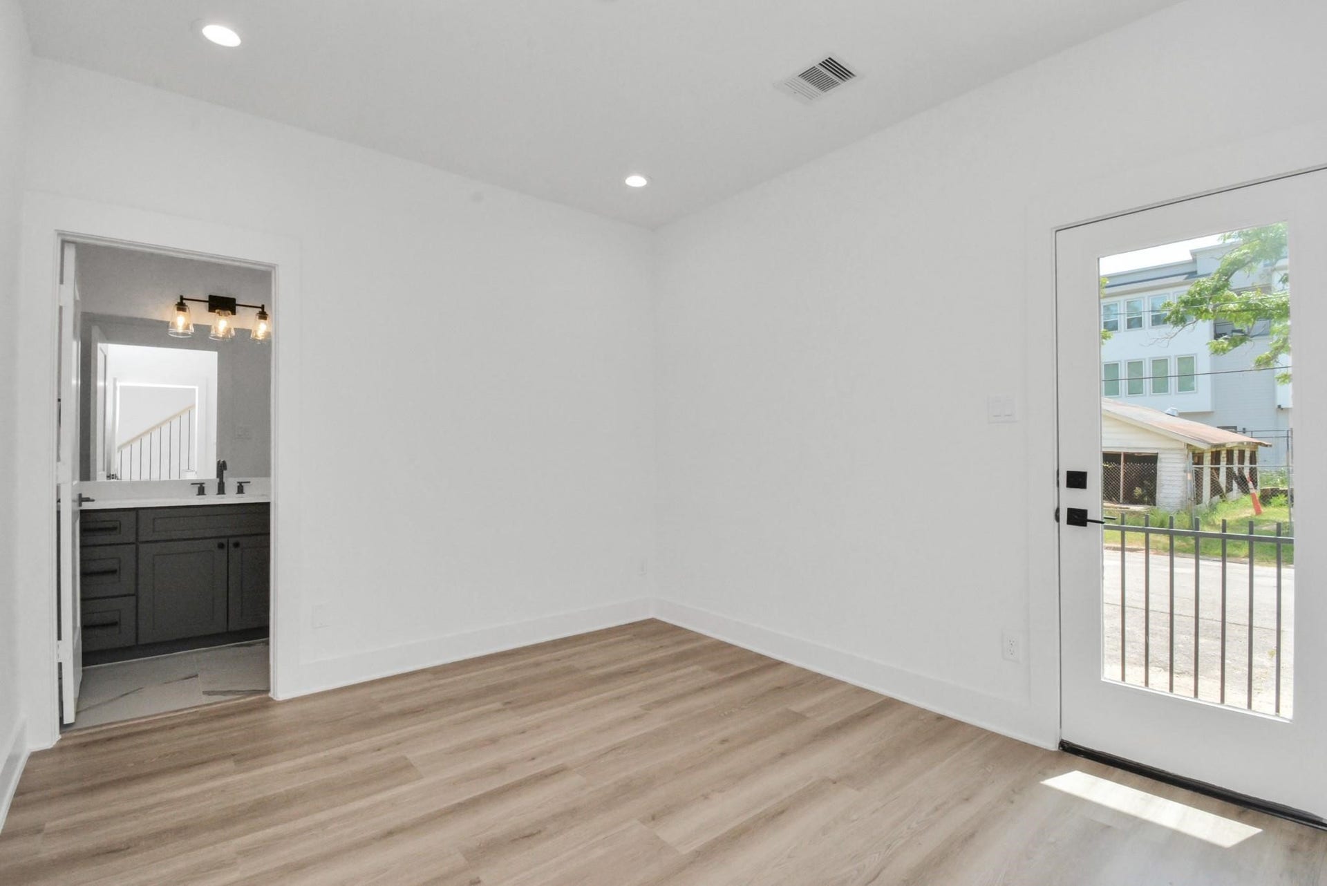 2854 Cline Street, Houston, TX 77020 2854 Cline Street, Houston, TX 77020