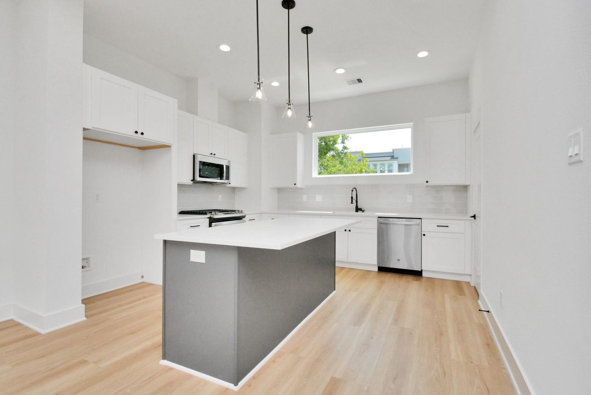 2854 Cline Street, Houston, TX 77020 2854 Cline Street, Houston, TX 77020