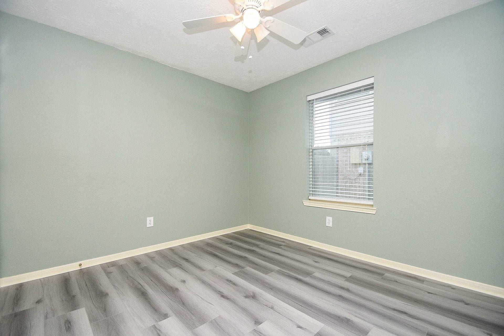 6811 Shelby Oaks Drive, Richmond, TX 77407