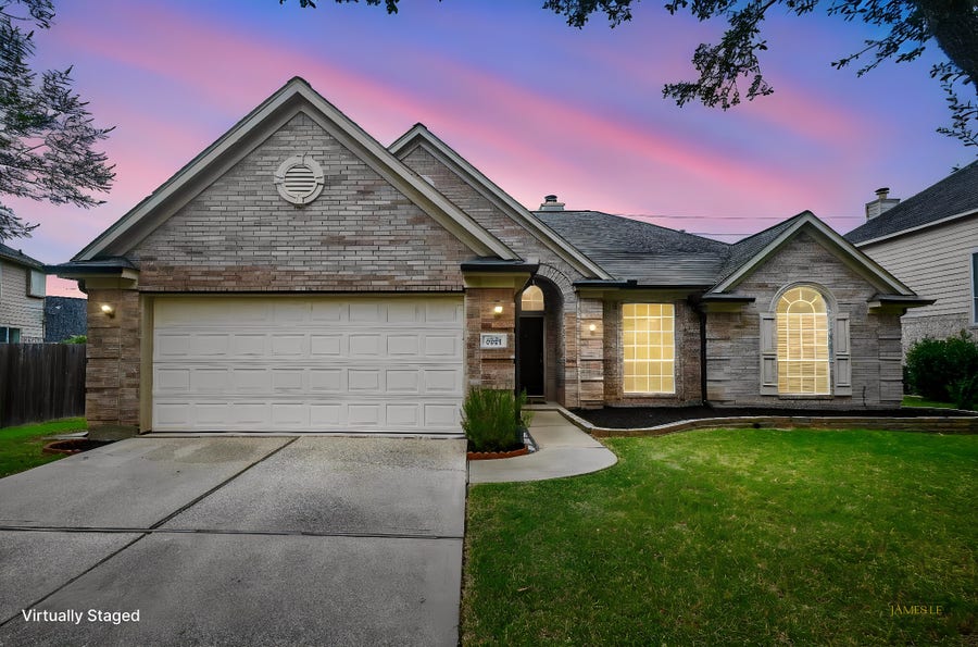 Property photo for 6811 Shelby Oaks Drive, Richmond, TX
