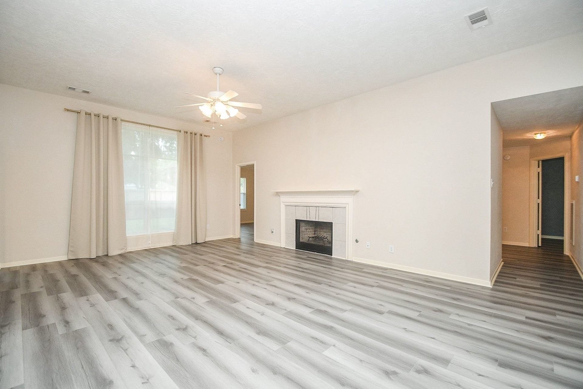 6811 Shelby Oaks Drive, Richmond, TX 77407