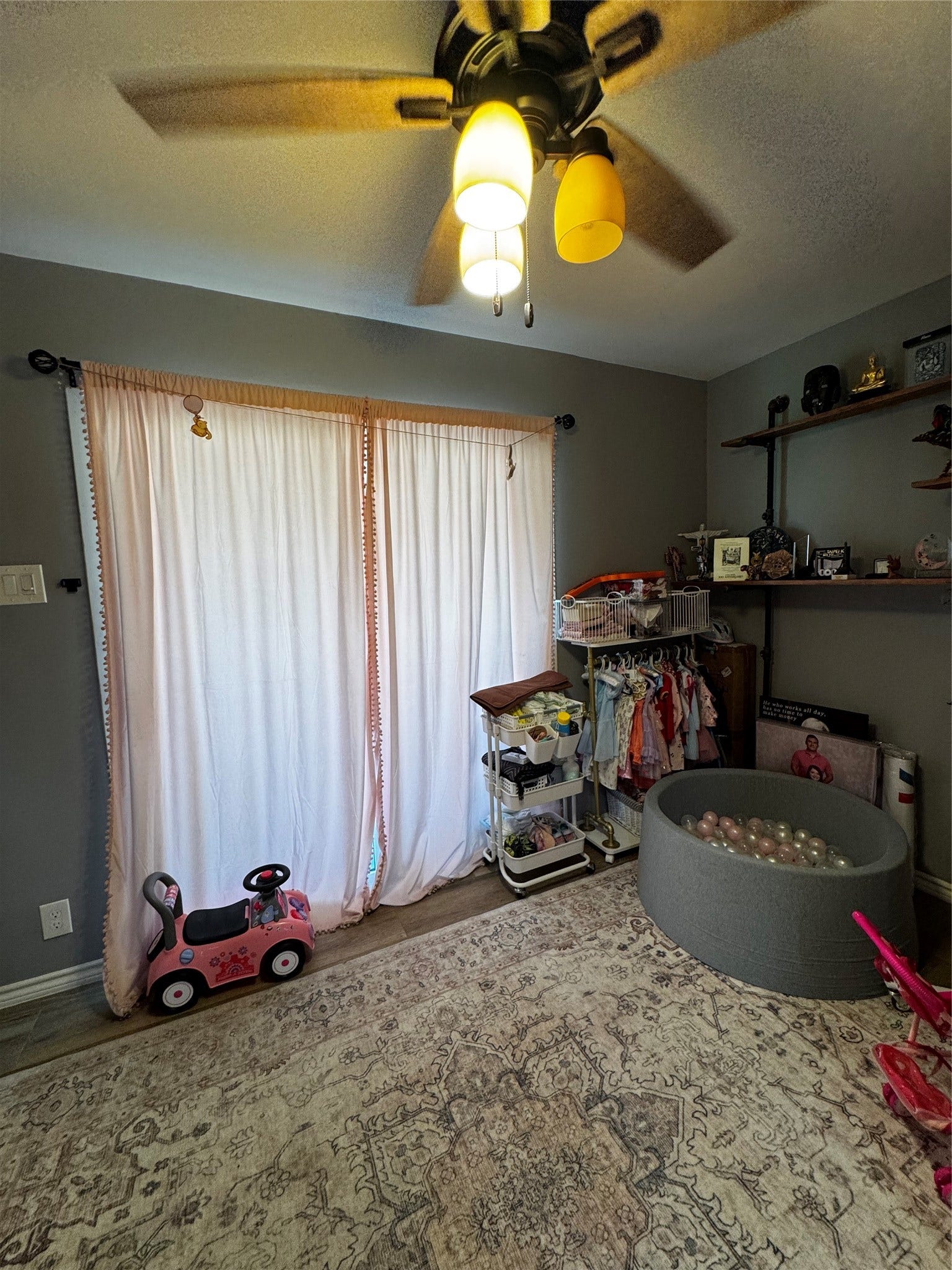 "flex room"