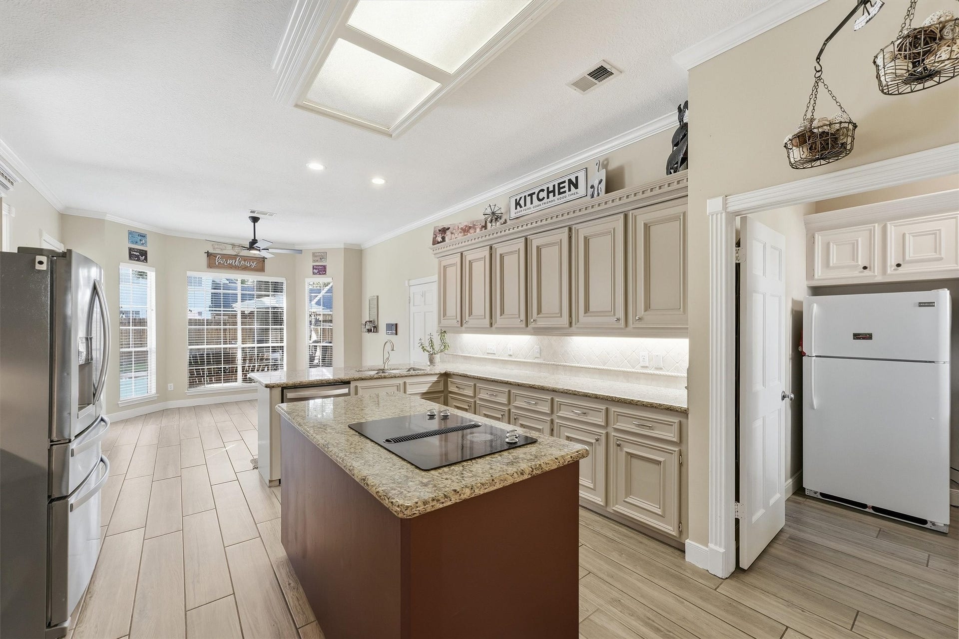 5819 Rocky Brook Drive, Houston, TX 77345