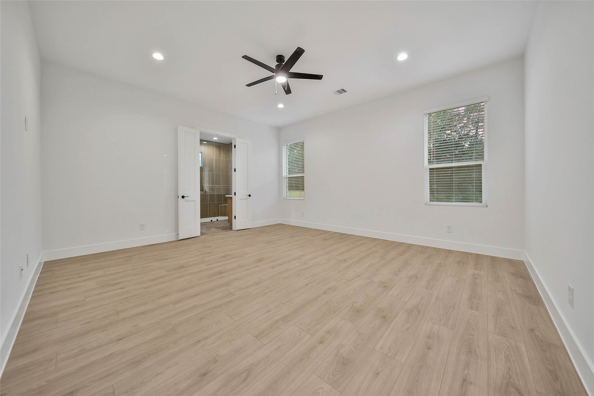 359 Louvenia Court, Pinehurst, TX 77362 359 Louvenia Court, Pinehurst, TX 77362