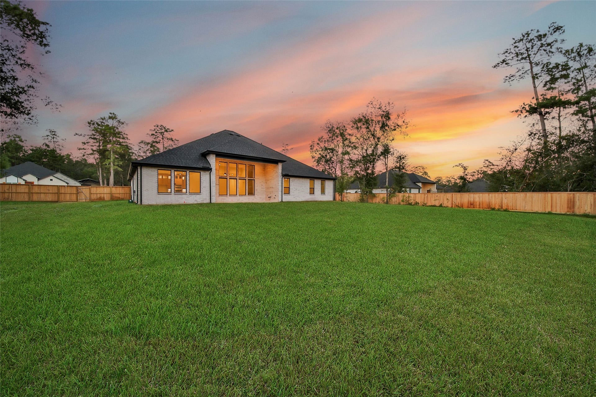 359 Louvenia Court, Pinehurst, TX 77362 359 Louvenia Court, Pinehurst, TX 77362