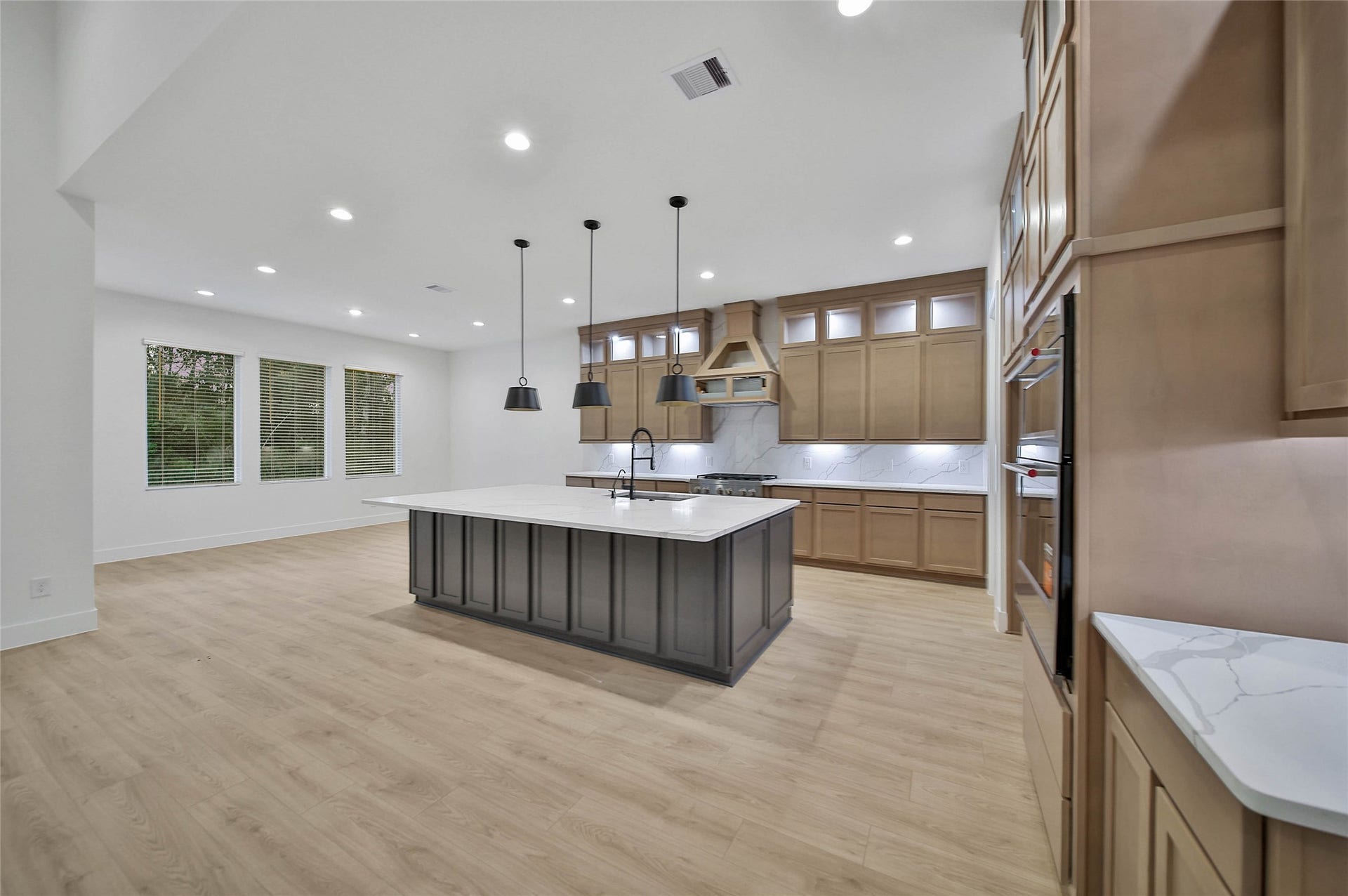 359 Louvenia Court, Pinehurst, TX 77362 359 Louvenia Court, Pinehurst, TX 77362