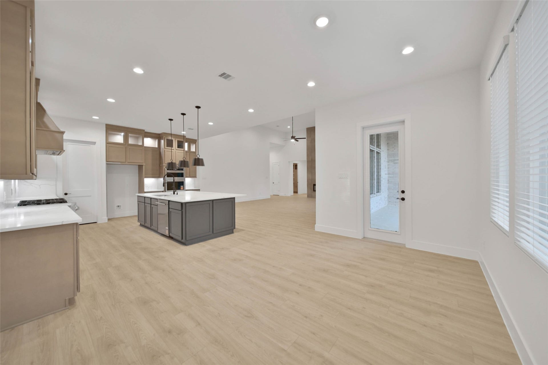 359 Louvenia Court, Pinehurst, TX 77362 359 Louvenia Court, Pinehurst, TX 77362