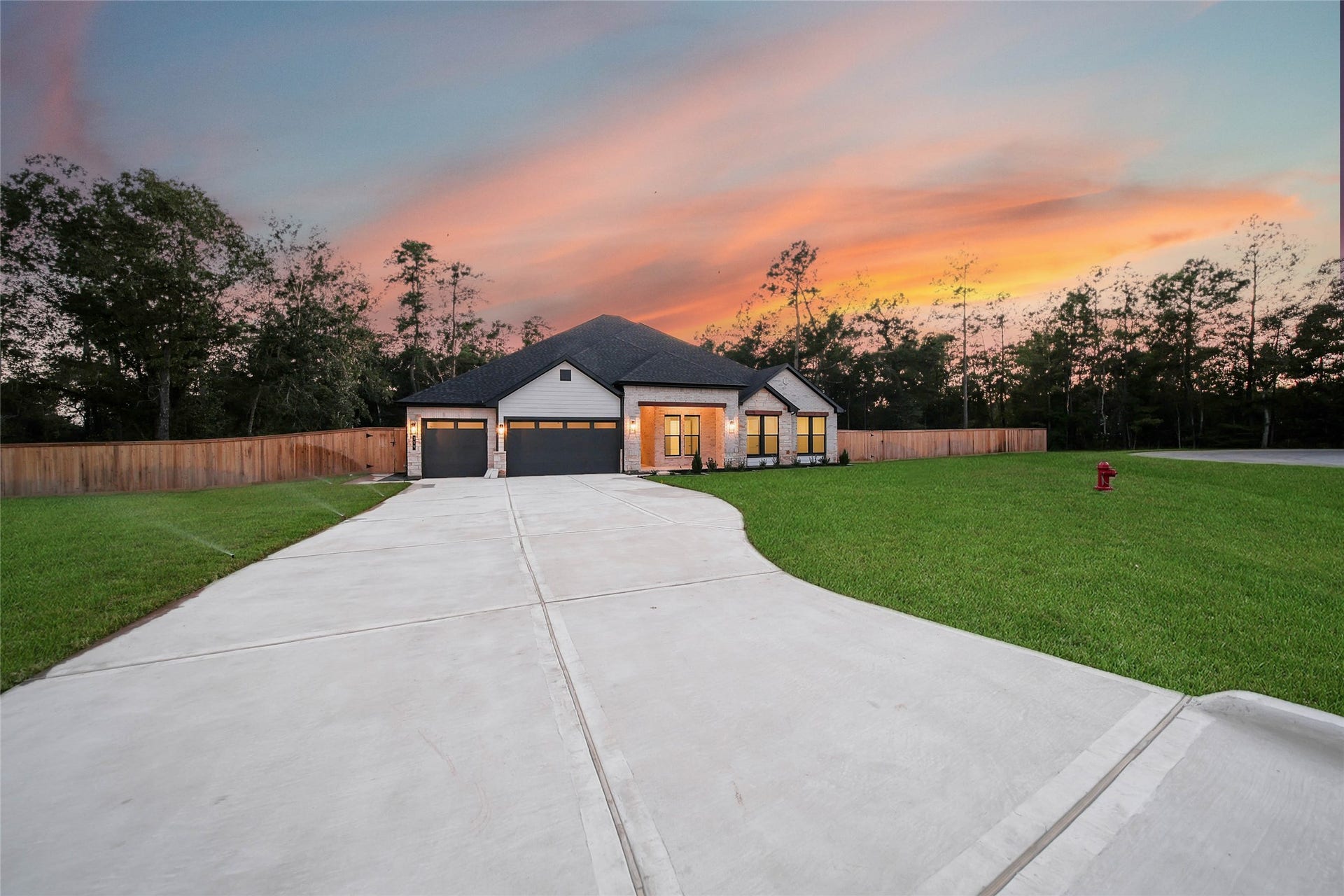 359 Louvenia Court, Pinehurst, TX 77362 359 Louvenia Court, Pinehurst, TX 77362