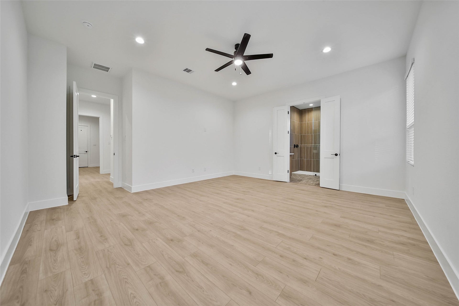 359 Louvenia Court, Pinehurst, TX 77362 359 Louvenia Court, Pinehurst, TX 77362