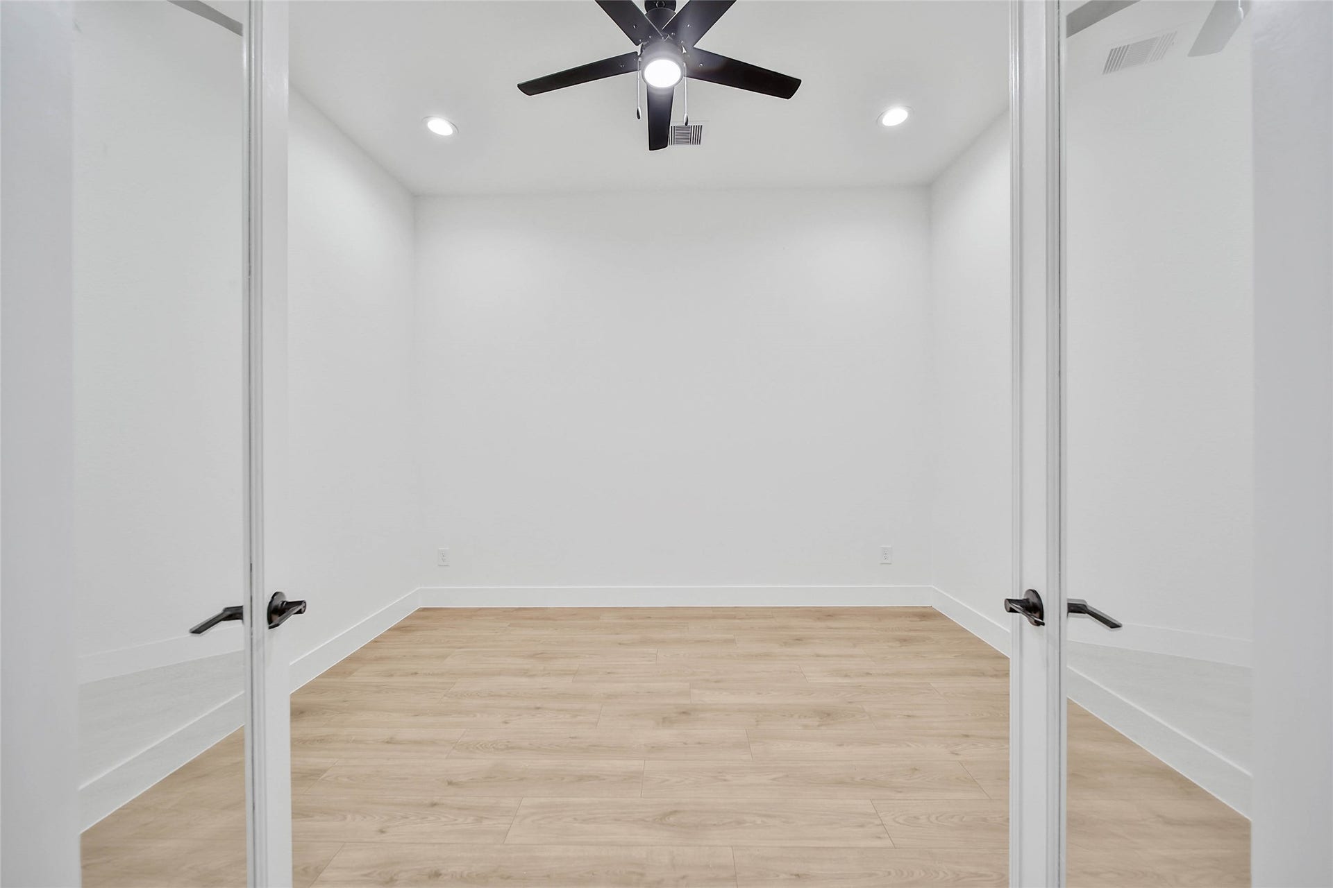 359 Louvenia Court, Pinehurst, TX 77362 359 Louvenia Court, Pinehurst, TX 77362