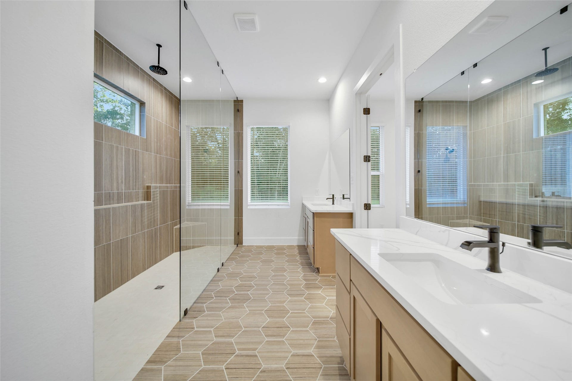 359 Louvenia Court, Pinehurst, TX 77362 359 Louvenia Court, Pinehurst, TX 77362