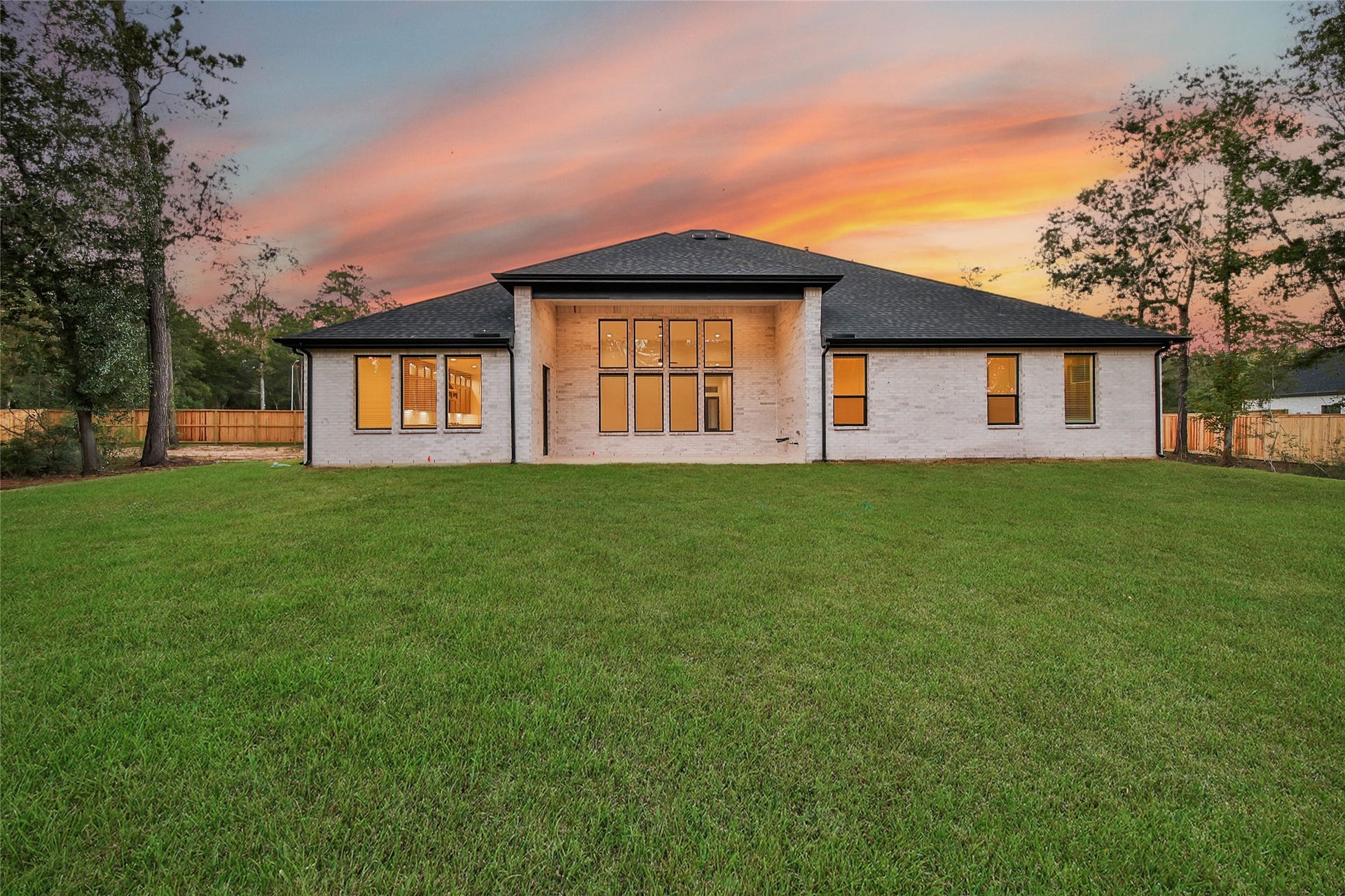 359 Louvenia Court, Pinehurst, TX 77362 359 Louvenia Court, Pinehurst, TX 77362