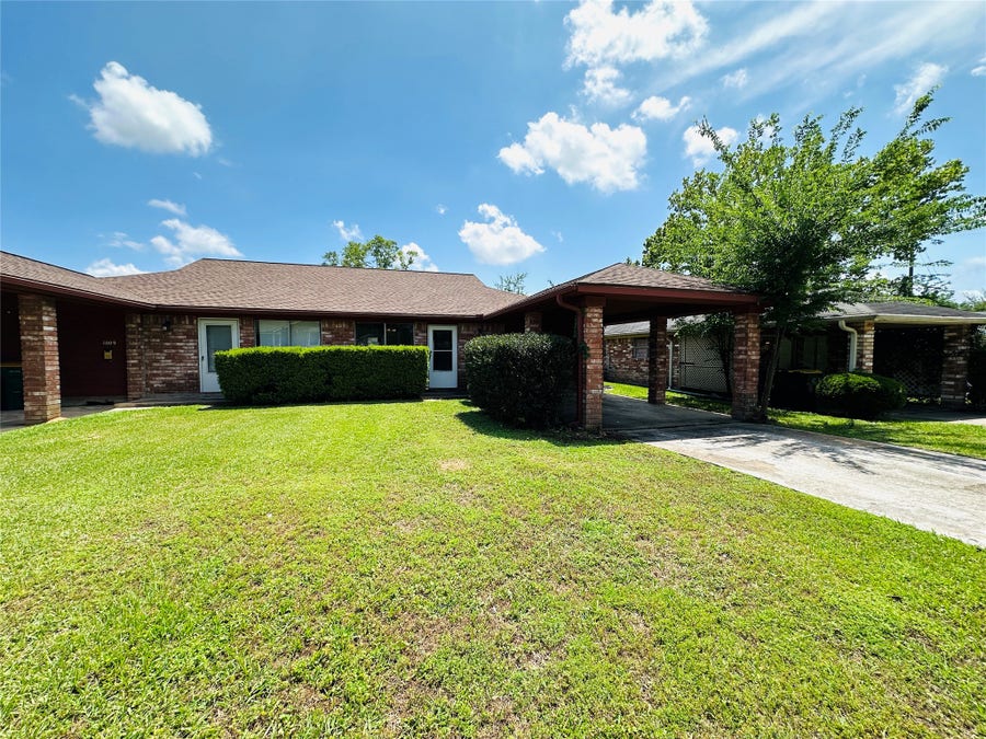 Property photo for 1011 Mccall Avenue, Conroe, TX