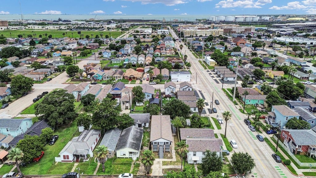 5306 Avenue M 1/2, Galveston, TX 77551 5306 Avenue M 1/2, Galveston, TX 77551