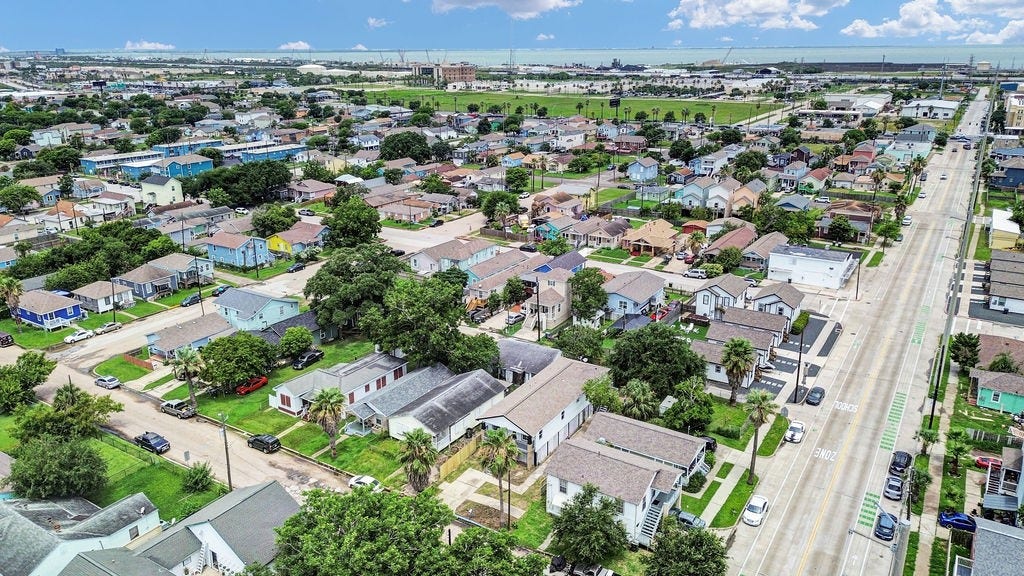 5306 Avenue M 1/2, Galveston, TX 77551 5306 Avenue M 1/2, Galveston, TX 77551