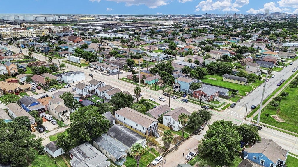 5306 Avenue M 1/2, Galveston, TX 77551 5306 Avenue M 1/2, Galveston, TX 77551