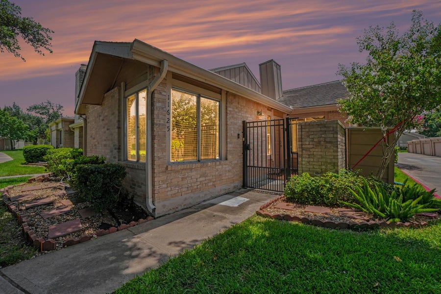 Property photo for 11625 Lakeside Park Drive, Houston, TX