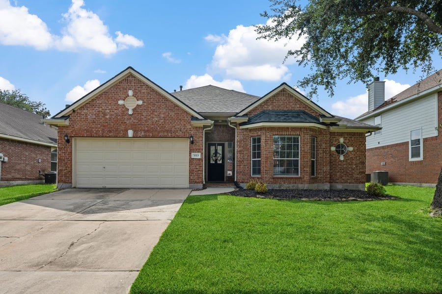 Property photo for 7023 Fountain Lilly Drive, Humble, TX