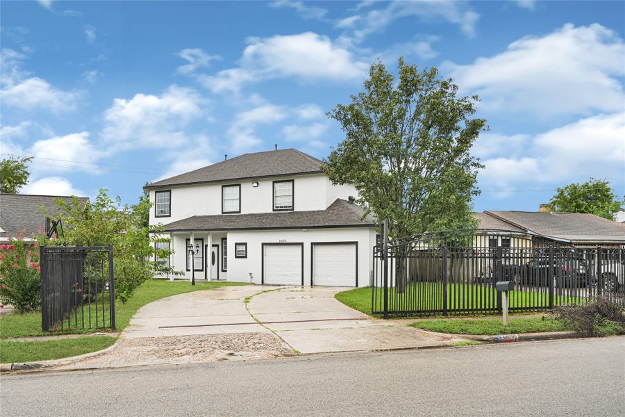 Property photo for 10535 Emnora Lane, Houston, TX