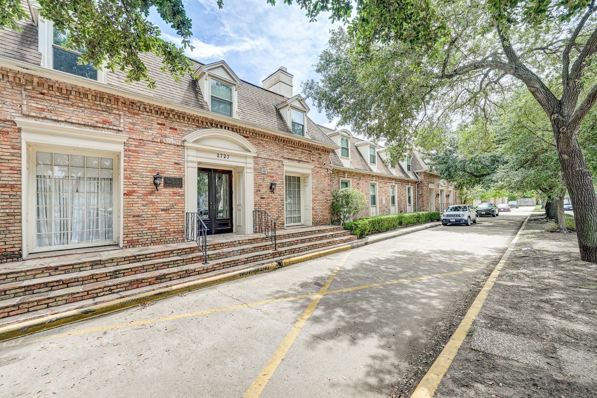 2727 Briarhurst Drive, #25, Houston, TX 77057